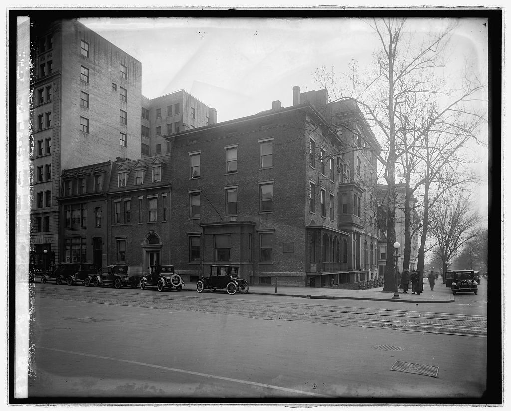 Cosmos Club, H Street, N.W., at N.E. corner of Lafayette Square with Madison Place at right, Washington, D.C. District of Columbia United States Washington D.C. Washington D.C, None. [Between 1921 and 1922] Photograph. https://www.loc.gov/item/2016824127/
