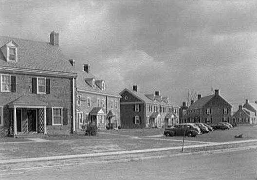Homes in Fairlington, 1943. (Source: Library of Congress)