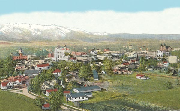 Aerial view of Baker City, Oregon in 1918. (Source: Wikipedia)