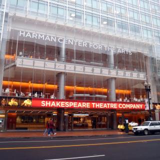 Front facade of Shakespeare Theatre Company in 2010. (Credit: Flickr user daquellamanera. Cropped and used via Creative Commons Attribution 2.0 Generic License.)