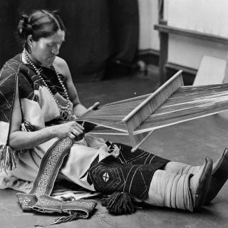 We'wha weaving (Source: Wikipedia)