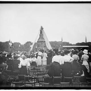Unveiling of Confederate Memorial at Arlington National Cemetery, 1914. (Source: Library of Congress)