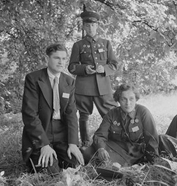 Washington, D.C. International youth assembly. Russian delegates. Liudmila Pavlichenko, Soviet woman sniper is on the right