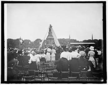 Unveiling of Confederate Memorial at Arlington National Cemetery, 1914. (Source: Library of Congress)