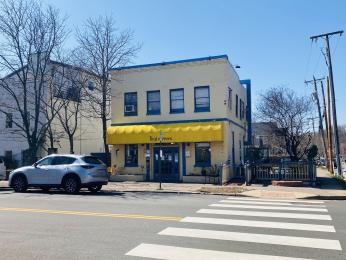 The present day building on Mt. Vernon and Windsor Avenues, today housing the Thai Peppers restaurant.