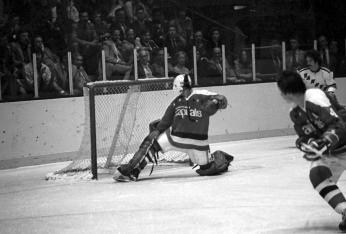 Goalie Ron Low #1 of the Washington Capitals makes the save during an NHL game against the New York Rangers on October 9, 1974 at the Madison Square Garden in New York, New York. (Photo by B Bennett/Getty Images)