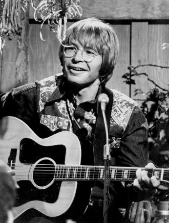 The height of John Denver's fame came after his songwriting collaboration with Fat City. (Source: Wikimedia Commons)