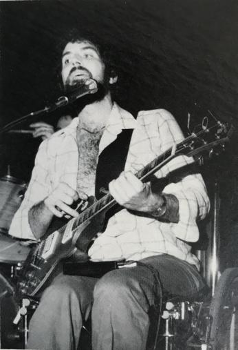 Kit Kamien performing (Source: Kit Kamien and the Backroom Players)