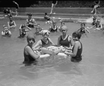 Women playing Mah Jongg in pool at Wardman Park Hotel in Washington, June 20, 1924. (Source: National Photo Company Collection, Library of Congress)