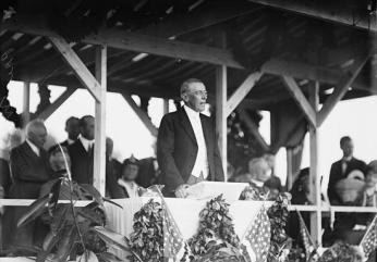 President Wilson at unveiling of Confederate Monument, Arlington, Va., June 4, 1914 (Source: Library of Congress)