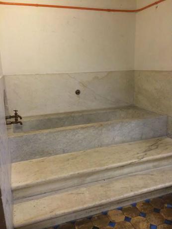 “A Senate bathtub, as it appears today. Six tubs were installed in a basement room in the Senate wing of the Capitol in 1859 to provide bathing facilities for senators” (Photo Credit: Senate Historical Office) https://www.senate.gov/artandhistory/history/common/image/Senate_Bathtubs.htm