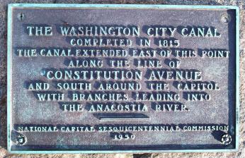 Plaque describing defunct Washington City Canal. (Photo by Matthew Bisanz used via GNU Free Documentation License)