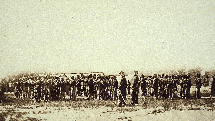 Grainy photos of large group of Union Civil war soldiers