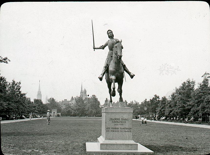 Joan of Arc statue (Source: Wikipedia)