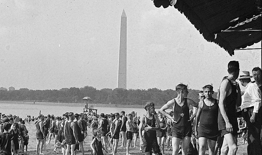 Swimmers of all ages enjoy the Tidal Basin Bathing Beach in 1922.