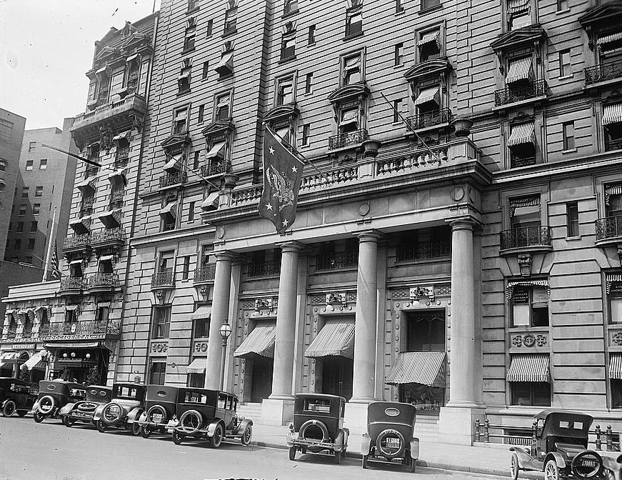 The Presidential Flag flew outside the Willard Hotel when President Calvin Coolidge stayed there in 1923. 