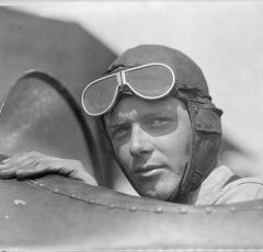 Washington Rolls Out the Red Carpet for Charles Lindbergh